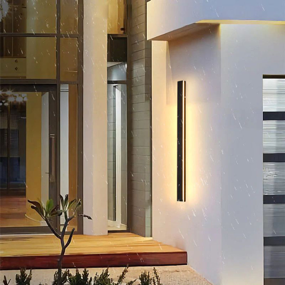 Linear Minimalist LED Outdoor Wall Light