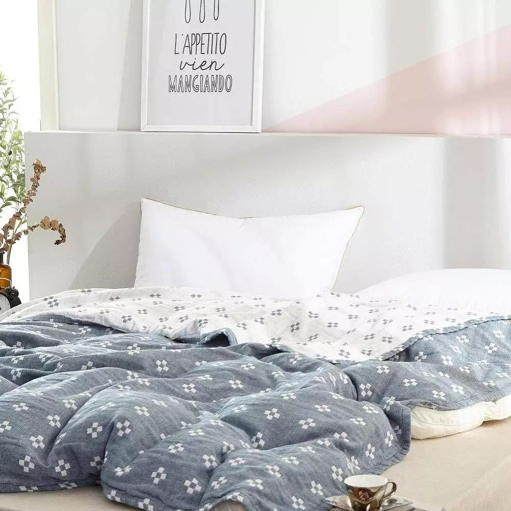 Geometric Pattern Throw Blanket