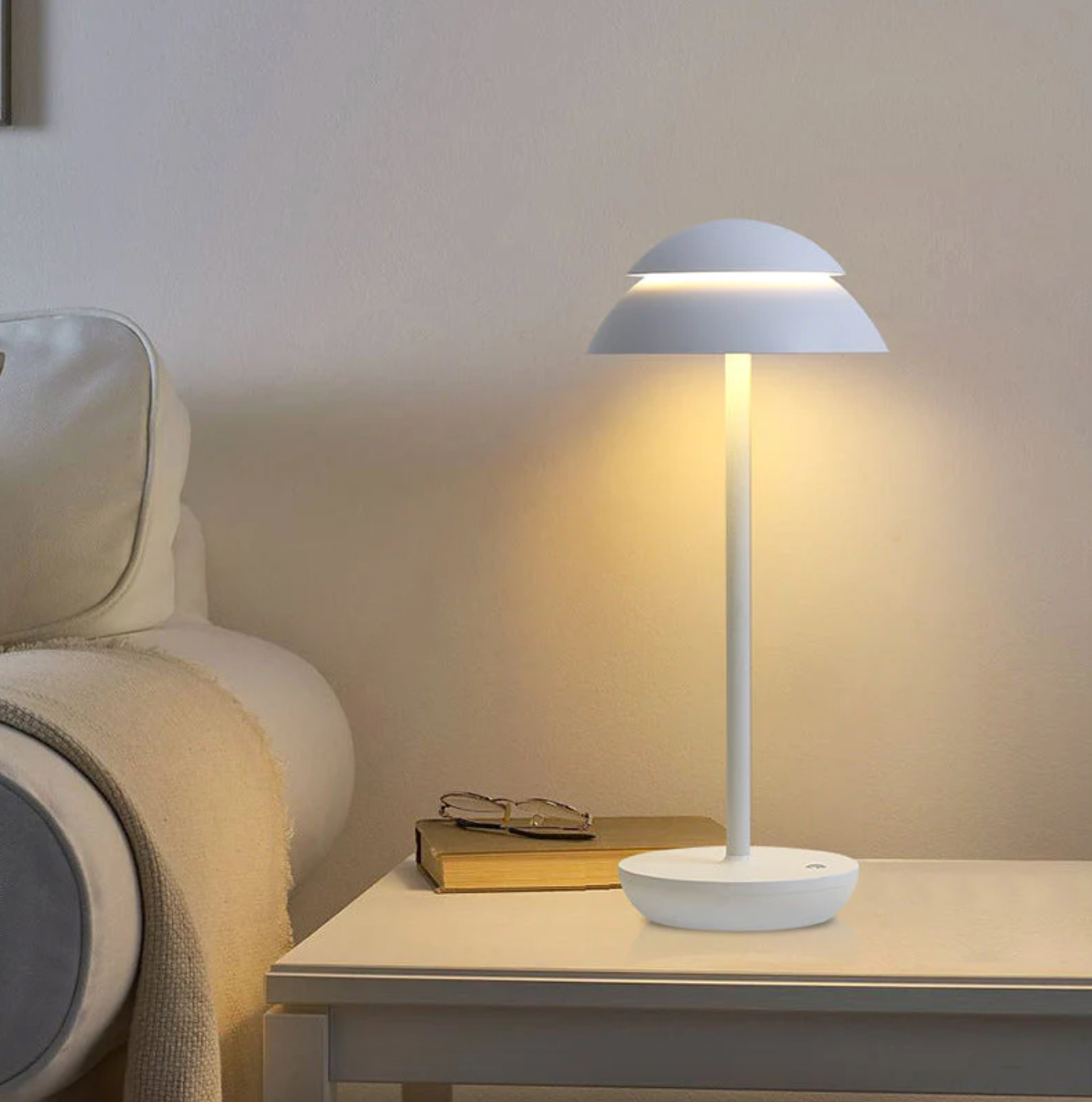 Minimalist Contemporary LED Cordless Table Lamp