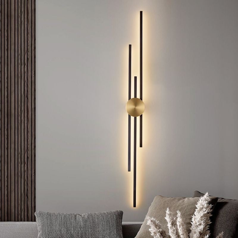 Black and Gold Linear Wall Light for Modern Indoor Lighting