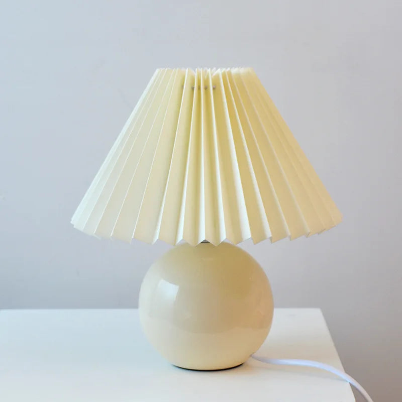 Vintage Style Pleated Table Lamp for Bedroom and Living Room