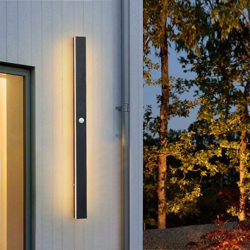 Linear Minimalist LED Outdoor Wall Light