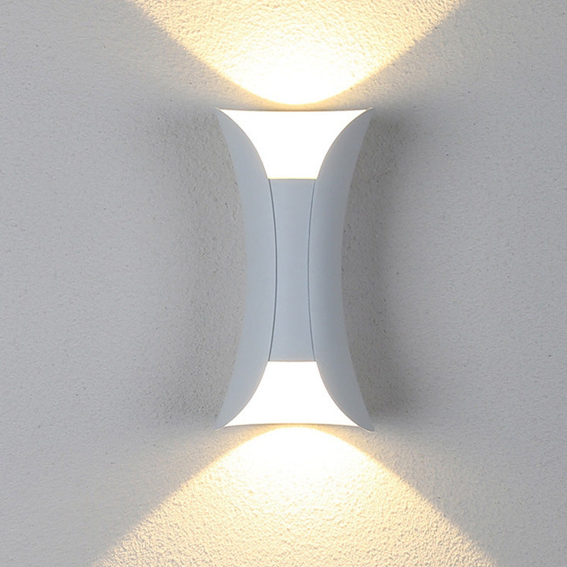 Contemporary Curved LED Outdoor Wall Light